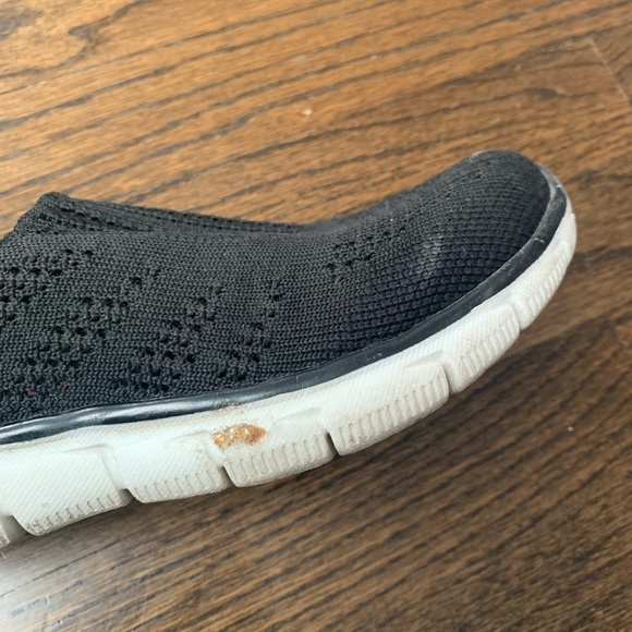 Good Condition Skechers Air Cooled Memory Foam Black Slip Ons Women’s Size 6 - Picture 12 of 15